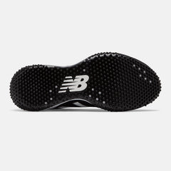 Black/White Fusev2 Turf New Balance Shoes