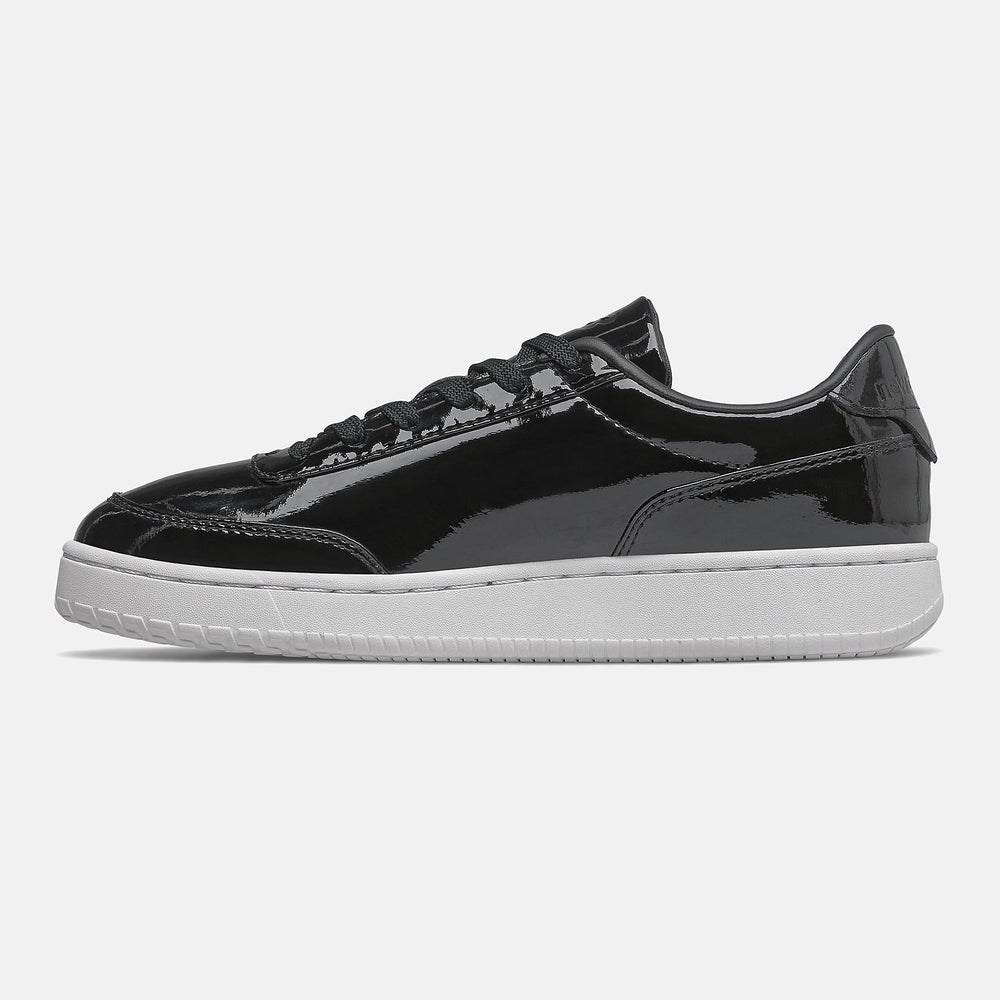 Black/White CTAlley New Balance Shoes