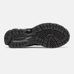 Black/Silver Metallic 2002R New Balance Shoes