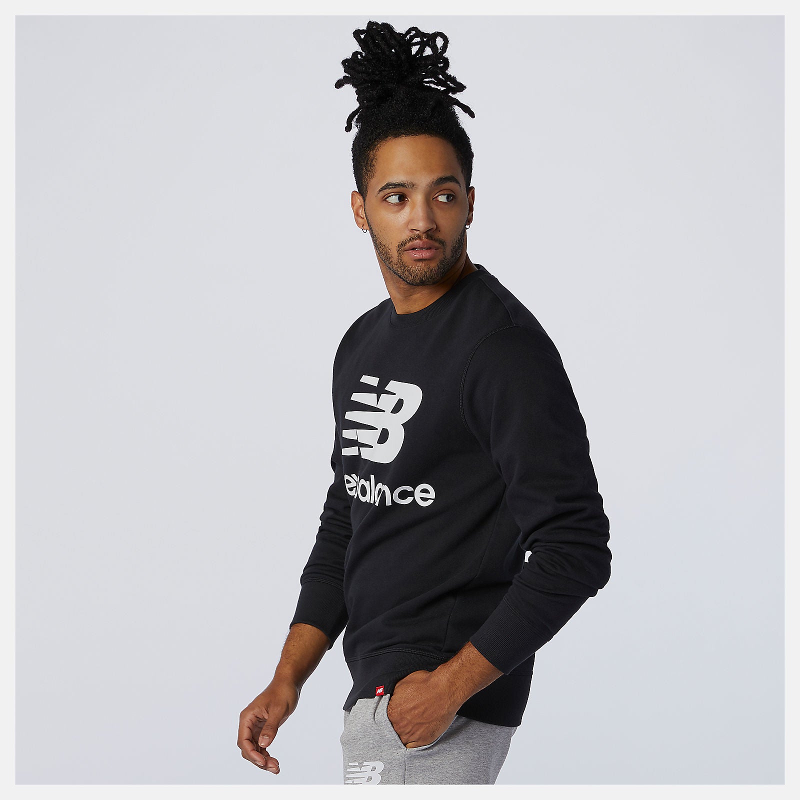 Black NB Essentials Stacked Logo Crew New Balance Clothing