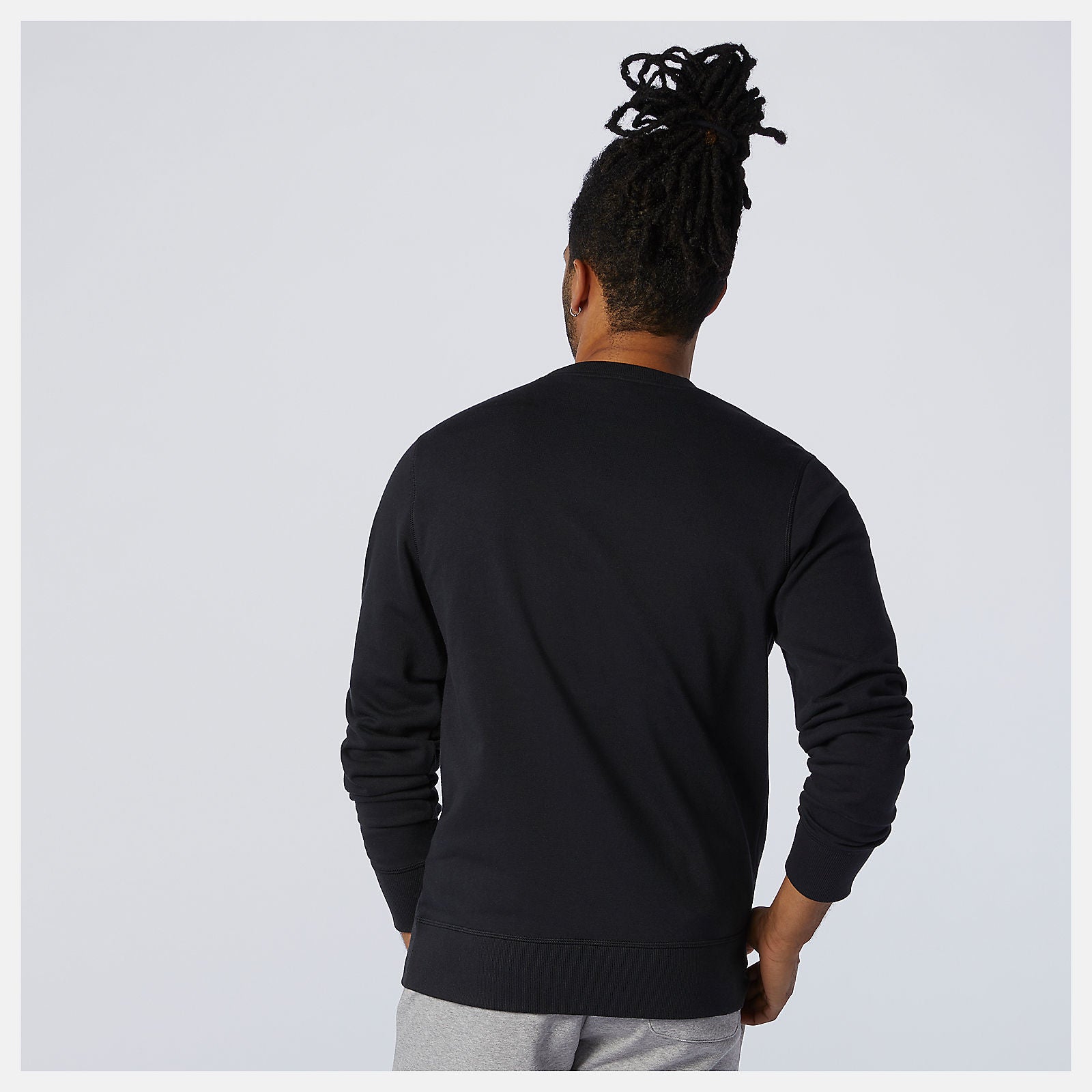 Black NB Essentials Stacked Logo Crew New Balance Clothing