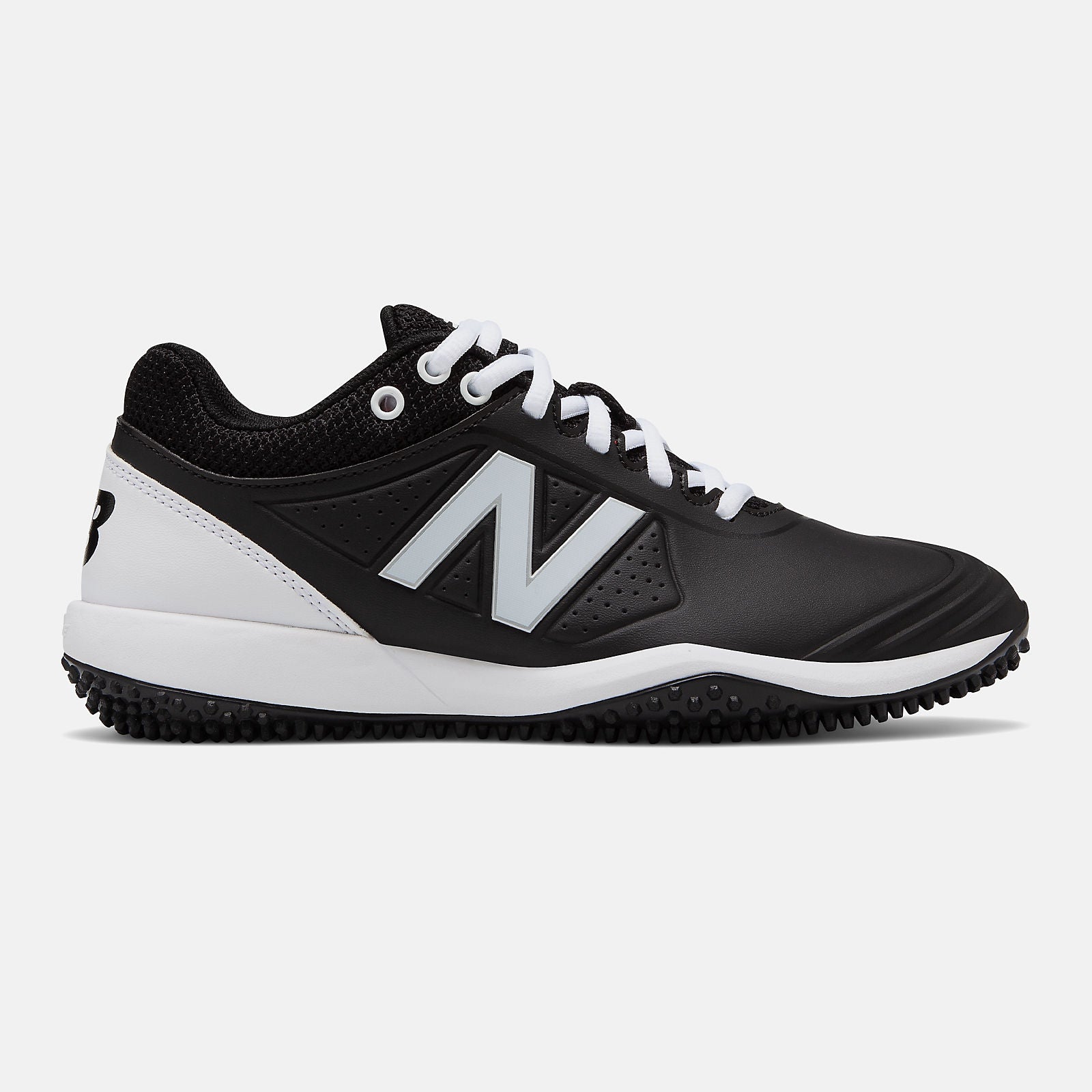 Black/White Fusev2 Turf New Balance Shoes
