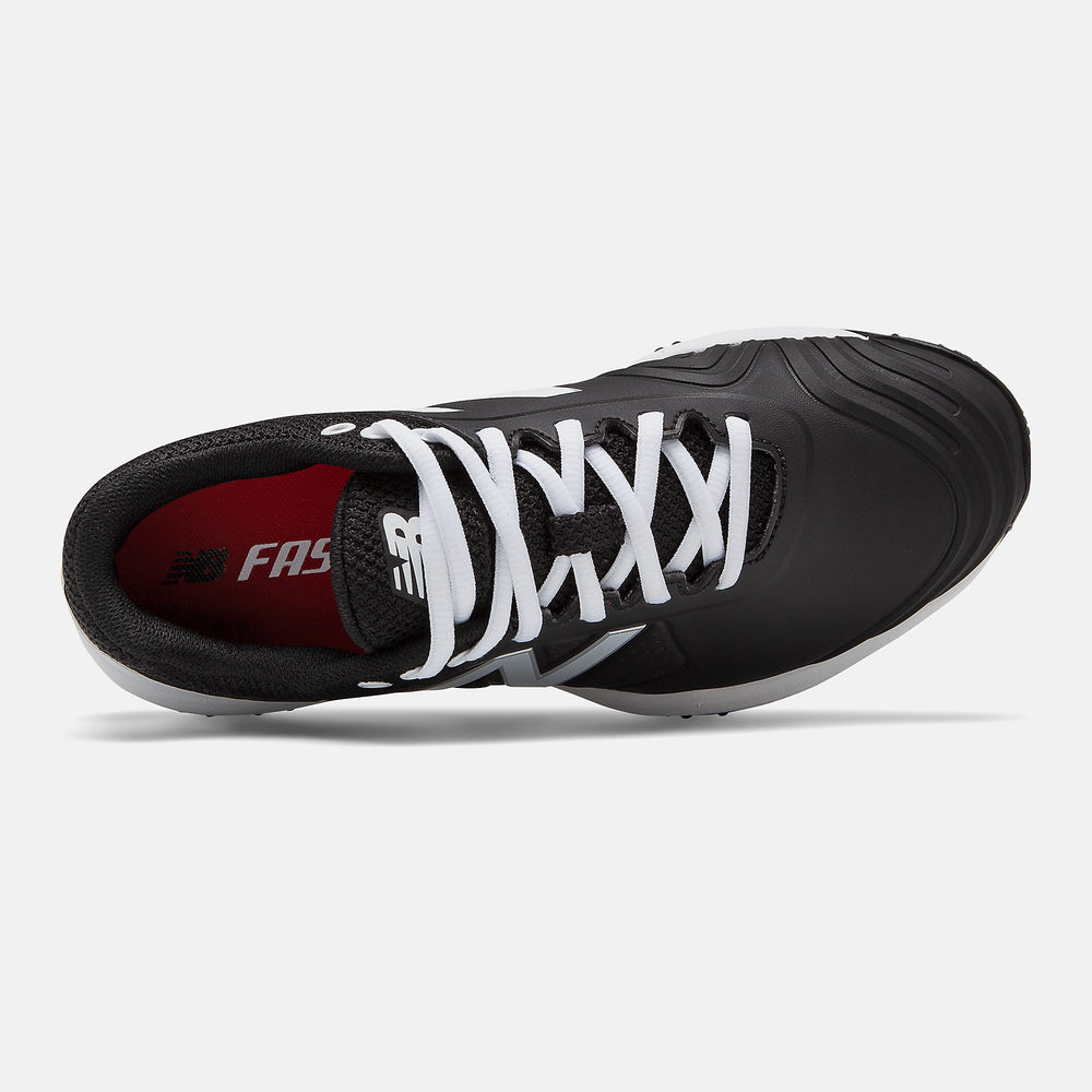 Black/White Fusev2 Turf New Balance Shoes