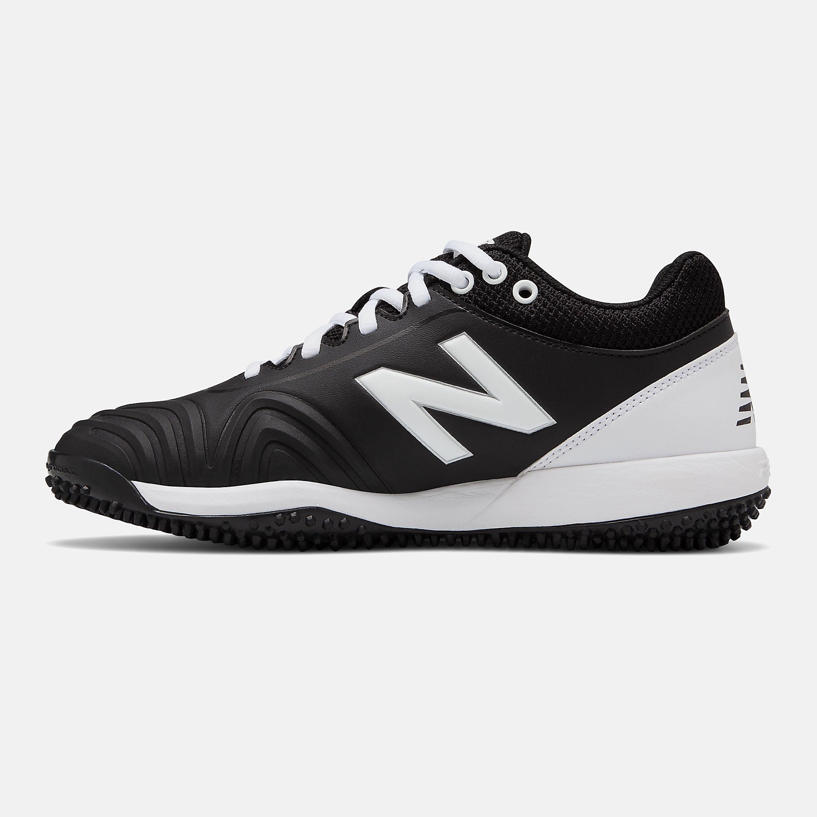 Black/White Fusev2 Turf New Balance Shoes