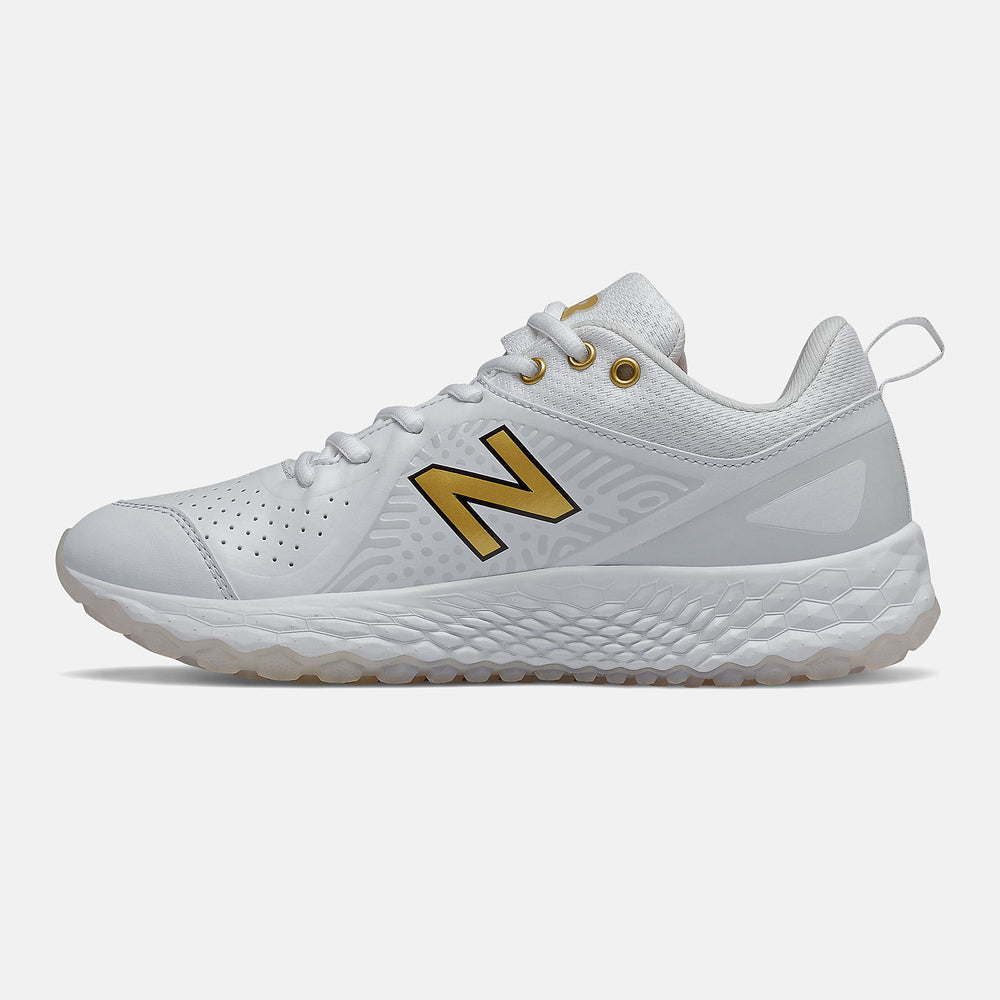 White/Gold Fresh Foam Velo v2 Turf New Balance Shoes