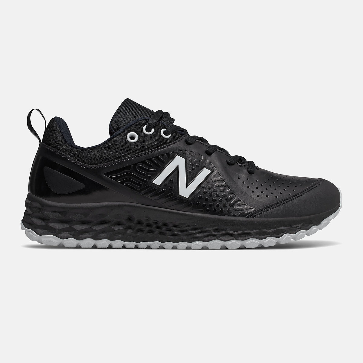 Black/White Fresh Foam Velo v2 Turf New Balance Shoes