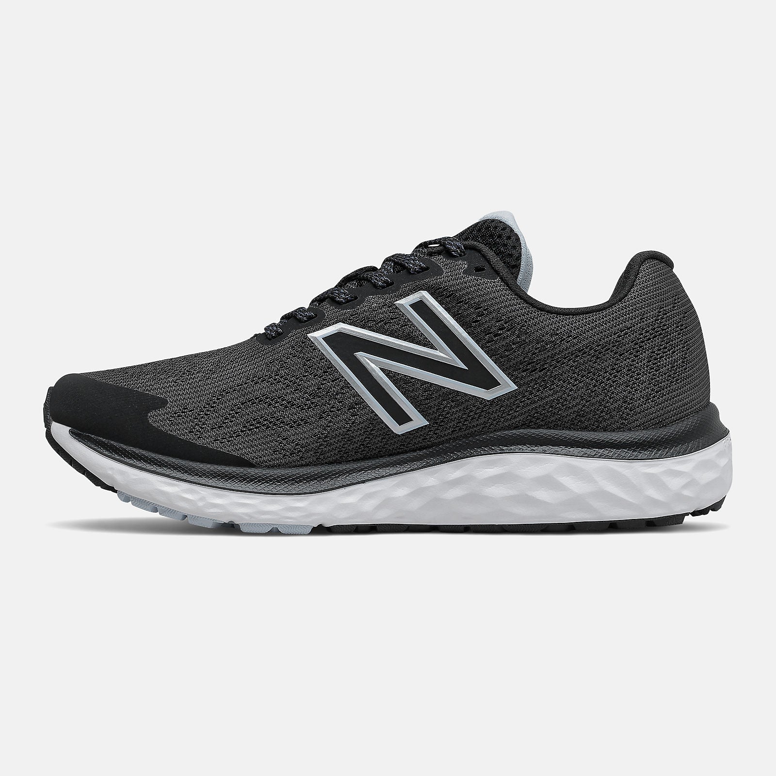 Black/White Fresh Foam 680v7 New Balance Shoes