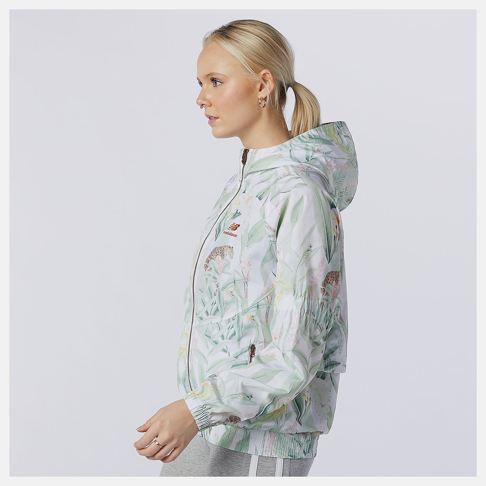White Print NB Essentials Botanical Jacket New Balance Clothing