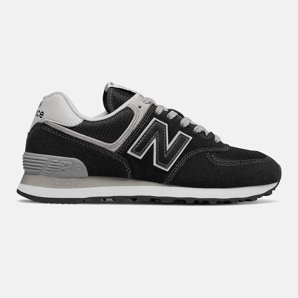 Black/White 574 Core New Balance Shoes