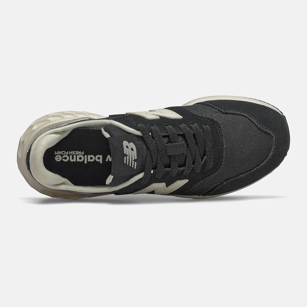 Black/Munsell White X-70 New Balance Shoes