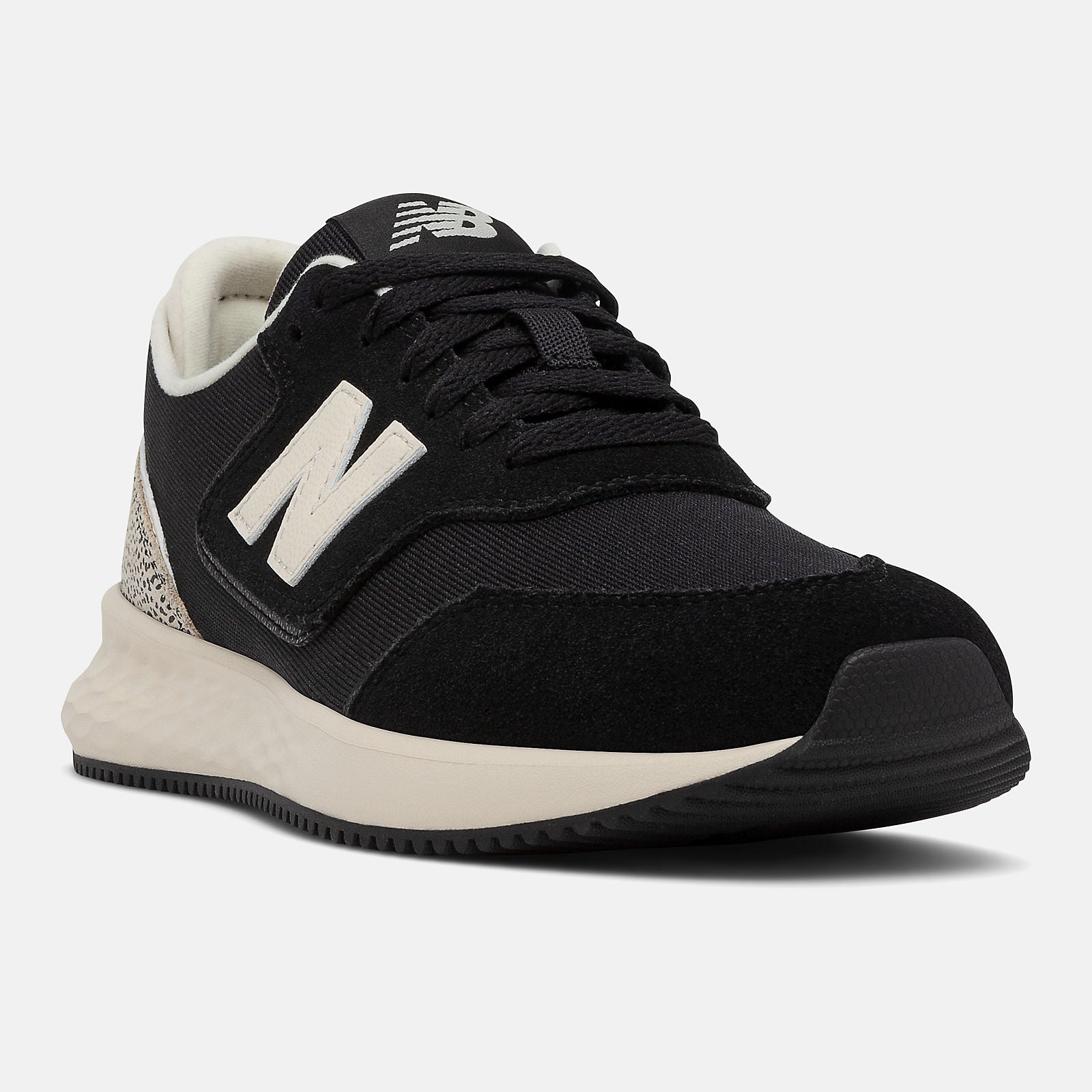 Black/Munsell White X-70 New Balance Shoes