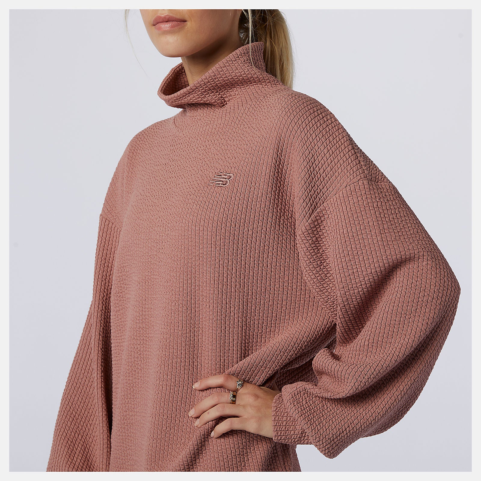 Rose Transform Springloft Pullover New Balance Clothing